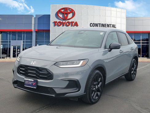 Used 2024 Honda HR-V Sport image 3