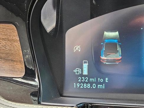 Used 2023 Lincoln Corsair Reserve w/ Equipment Group 202A image 13