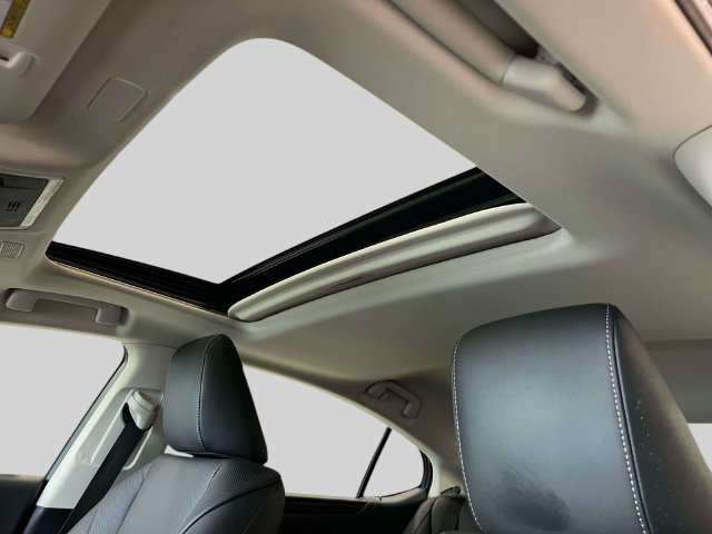 Certified 2024 Lexus ES 300h w/ Premium Package FWD image 24