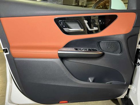 Used 2025 Mercedes-Benz GLC 300 GLC 300 image 21