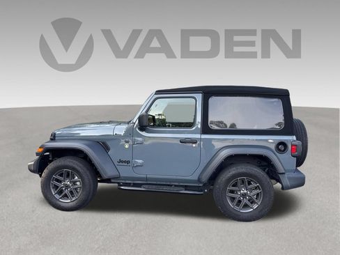 Used 2024 Jeep Wrangler Sport AWD/4WD image 23