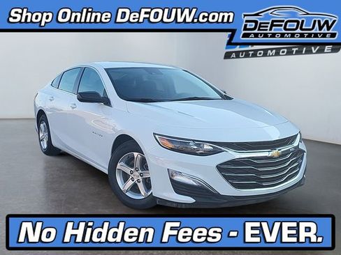 Used 2023 Chevrolet Malibu LS image 1