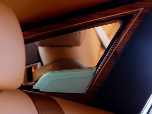 Used 2010 Rolls-Royce Phantom Sedan image 33