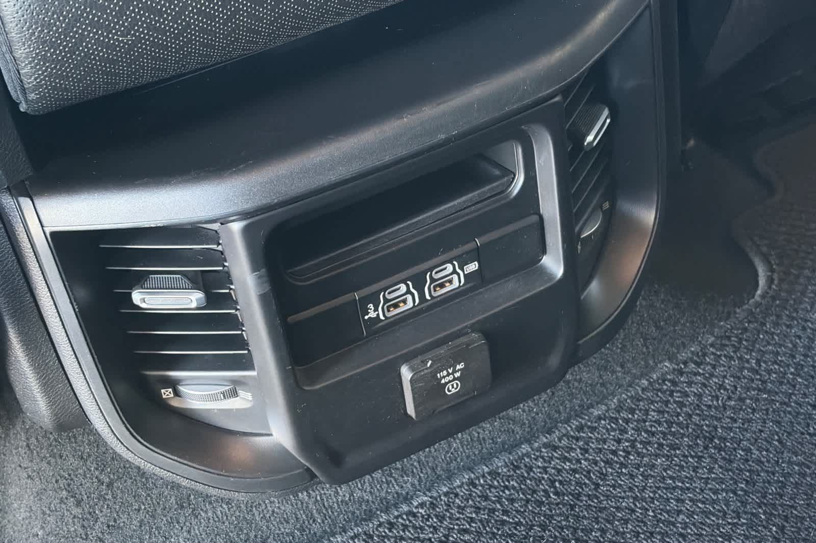 Used 2019 RAM 1500 Laramie AWD/4WD image 15