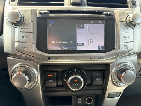 Used 2019 Toyota 4Runner SR5 AWD/4WD image 13