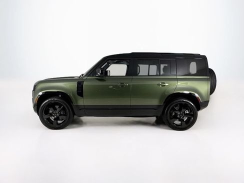 Used 2026 Land Rover Defender 110 X-Dynamic SE AWD/4WD image 2