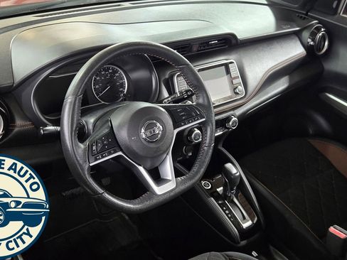 Used 2019 Nissan Kicks SR FWD image 10