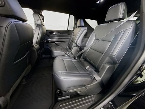 New 2026 Chevrolet Traverse LT w/ Midnight/Sport Edition AWD/4WD image 27