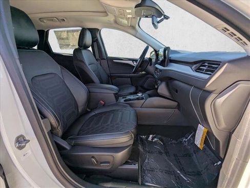 New 2024 Ford Escape SE w/ PHEV Premium Package image 17
