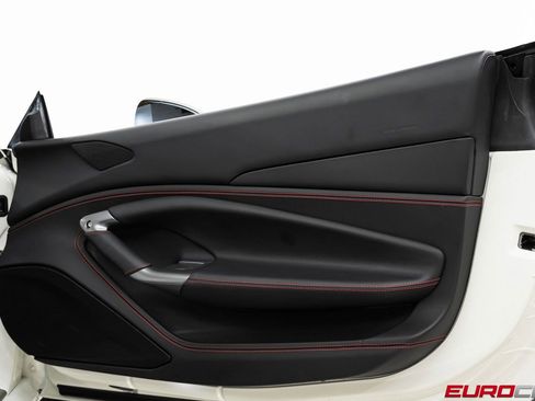 Used 2021 Ferrari F8 Tributo image 29