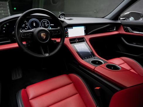 Used 2025 Porsche Taycan RWD image 2