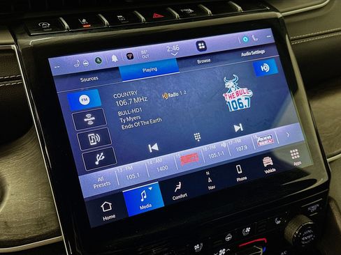 Used 2024 Jeep Grand Cherokee L Limited w/ Luxury Tech Group II image 21