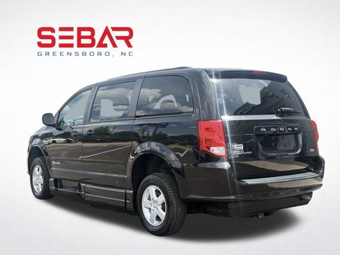 Used 2013 Dodge Grand Caravan SXT FWD image 9