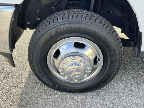 Used 2023 RAM 3500 Tradesman image 29