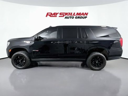 Used 2023 GMC Yukon XL AT4 w/ Technology Package AWD/4WD image 4