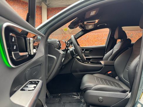 Used 2026 Mercedes-Benz GLC 300 4MATIC image 19