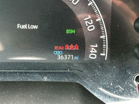 Used 2024 Toyota RAV4 XLE FWD image 27