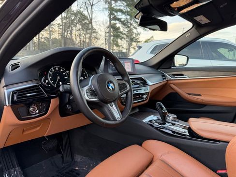 Used 2019 BMW 530i xDrive image 9