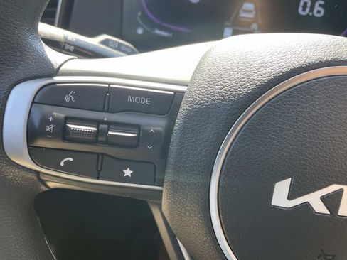 Used 2024 Kia Sportage LX AWD/4WD image 29