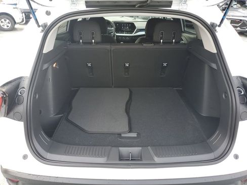 New 2026 Chevrolet Trax LS w/ Driver Confidence Package image 8