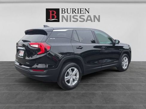 Used 2024 GMC Terrain SLE AWD/4WD image 5