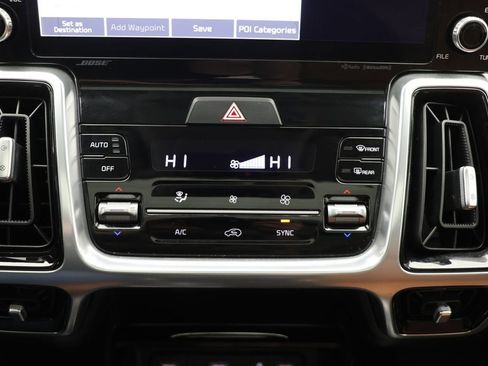 Used 2023 Kia Sorento SX Prestige image 24