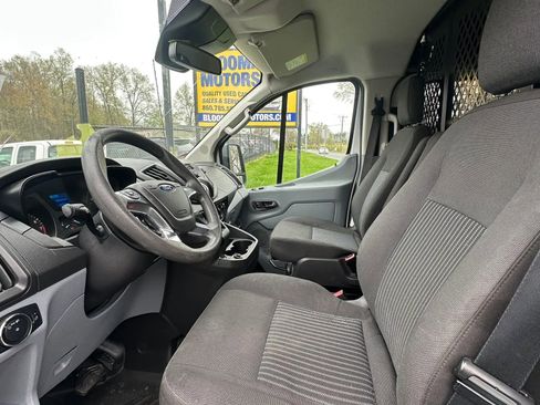 Used 2019 Ford Transit 250 130 Low Roof w/ Exterior Upgrade Package RWD image 23