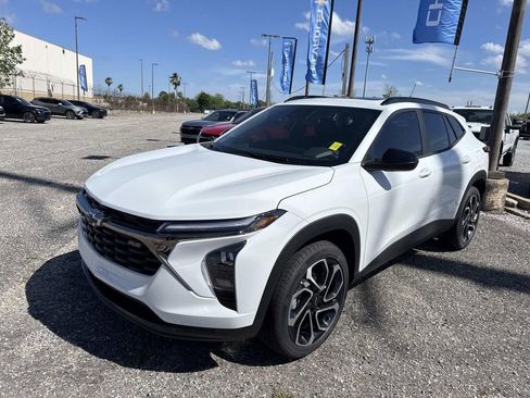 New 2026 Chevrolet Trax RS w/ Sunroof Package image 3