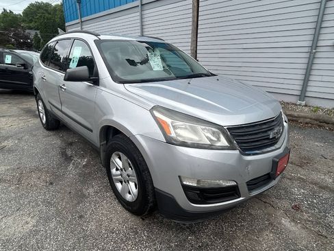 Used 2013 Chevrolet Traverse LS FWD image 14