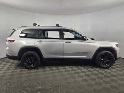 Used 2022 Jeep Grand Cherokee L Limited AWD/4WD image 10