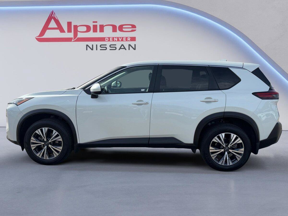 Used 2023 Nissan Rogue SV AWD/4WD image 2