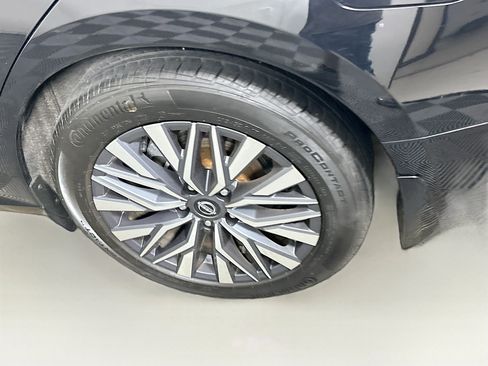 Used 2023 Nissan Altima 2.5 SV FWD image 11