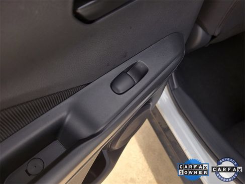 Certified 2025 Nissan Kicks Play S image 14