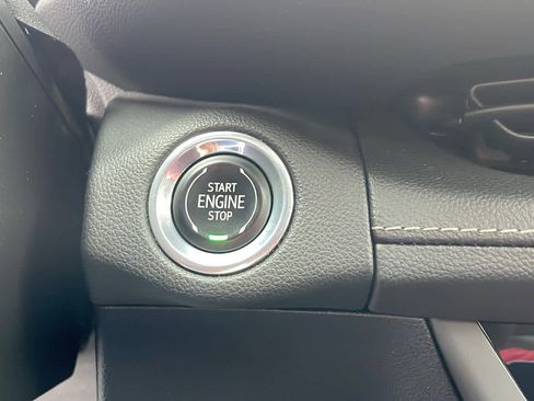 Certified 2023 Buick Envision Avenir image 16