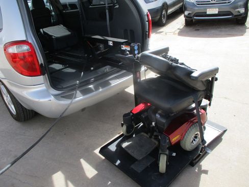 Used 2007 Dodge Grand Caravan SE w/ Popular Equipment Group I image 1