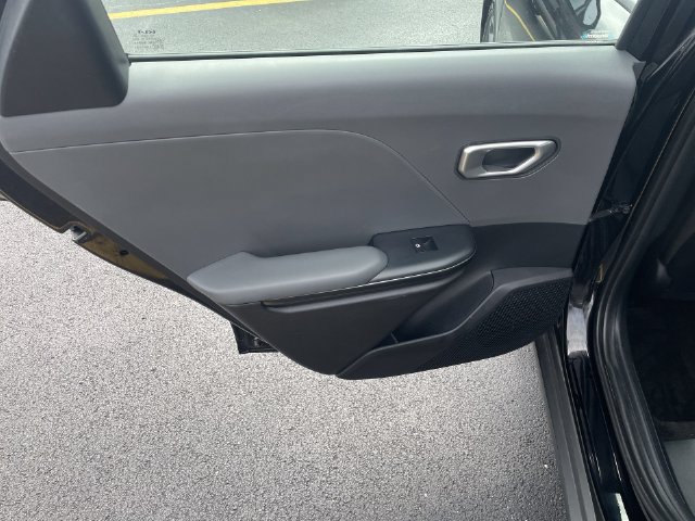 Used 2025 Kia K4 FWD image 27