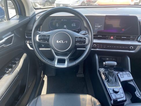 Certified 2023 Kia Sportage EX FWD image 10