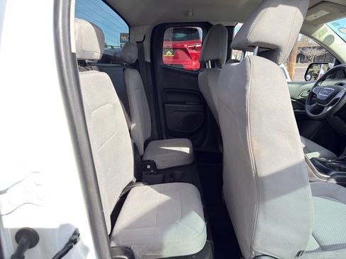 Used 2016 GMC Canyon 4x4 Extended Cab w/ Convenience Package image 15