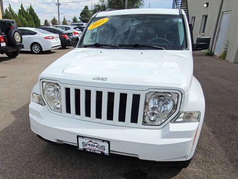 Used 2012 Jeep Liberty Sport image 3