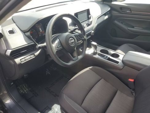 Used 2023 Nissan Altima 2.5 S FWD image 14