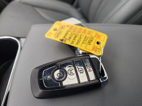 Used 2022 Lincoln Nautilus Reserve image 52