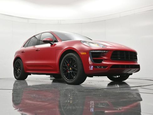 Used 2017 Porsche Macan GTS AWD/4WD image 37