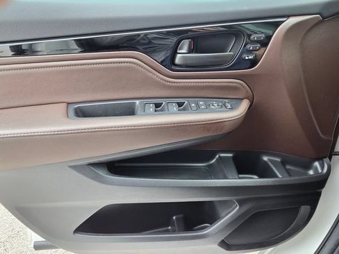 Certified 2025 Honda Odyssey Touring image 32