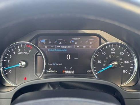 Used 2019 Ford Expedition Platinum image 12