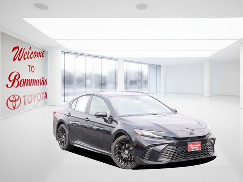 New 2026 Toyota Camry SE image 2