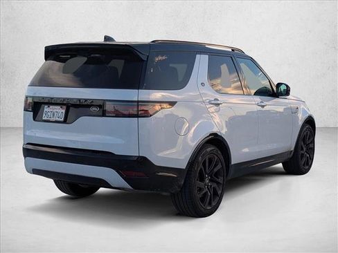 Used 2023 Land Rover Discovery S R-Dynamic image 5