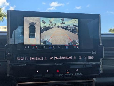 Used 2025 GMC Hummer EV 3X AWD/4WD image 23