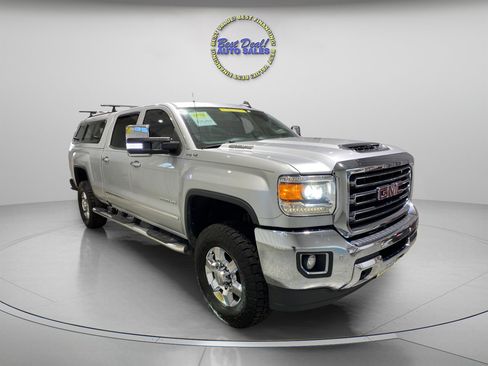 Used 2019 GMC Sierra 2500 SLT w/ Duramax Plus Package image 5