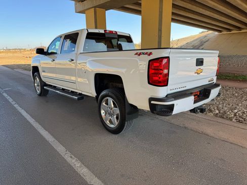 Used 2015 Chevrolet Silverado 2500 High Country w/ Duramax Plus Package image 5