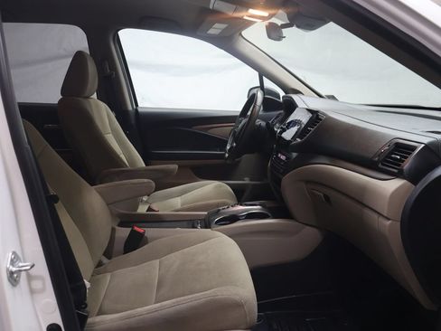 Used 2021 Honda Pilot EX image 9